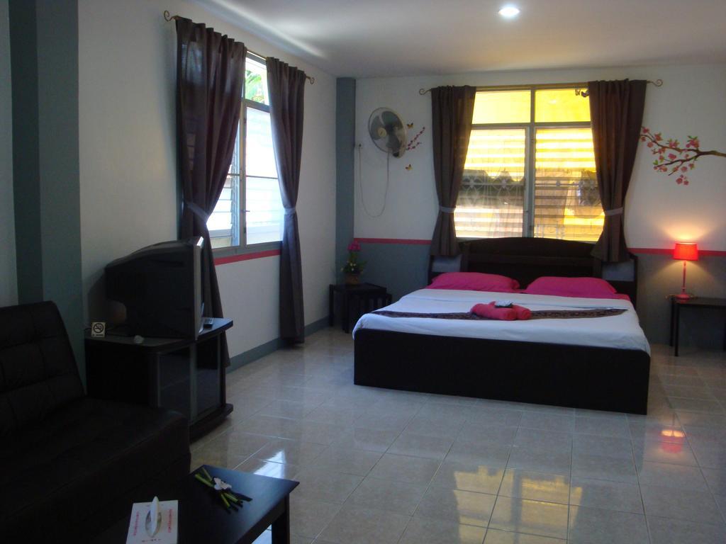 สิมิลัน Hotel หาดบางเทา ภายนอก รูปภาพ
