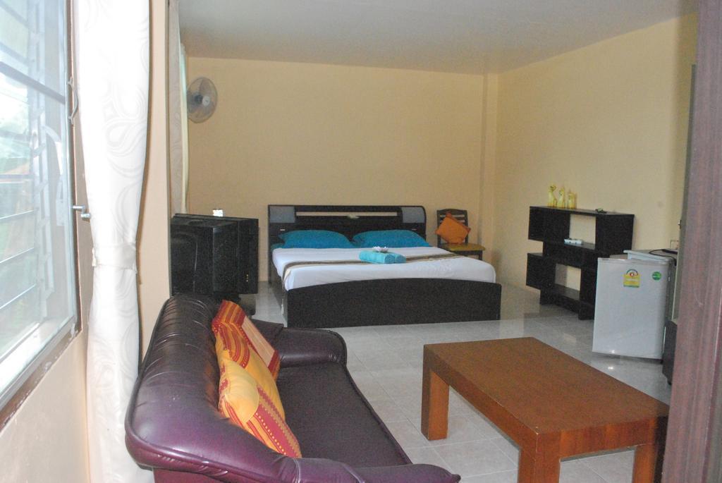 สิมิลัน Hotel หาดบางเทา ภายนอก รูปภาพ