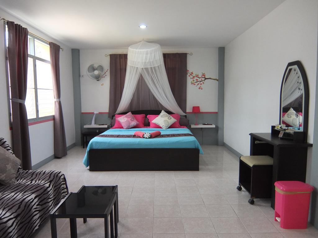 สิมิลัน Hotel หาดบางเทา ภายนอก รูปภาพ