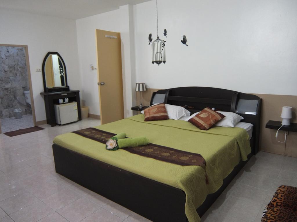 สิมิลัน Hotel หาดบางเทา ภายนอก รูปภาพ