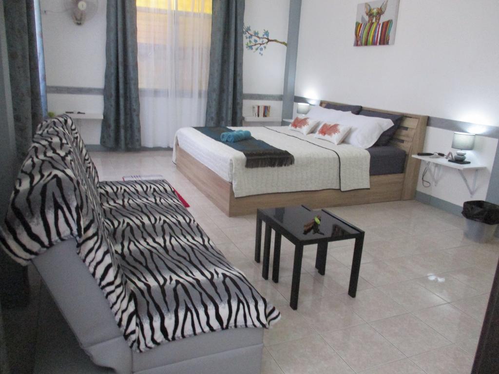 สิมิลัน Hotel หาดบางเทา ภายนอก รูปภาพ
